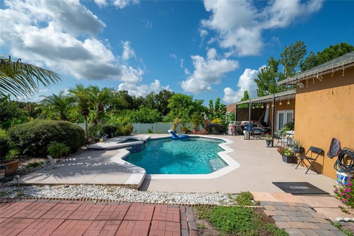 Image No.23-3 Bed Property for sale