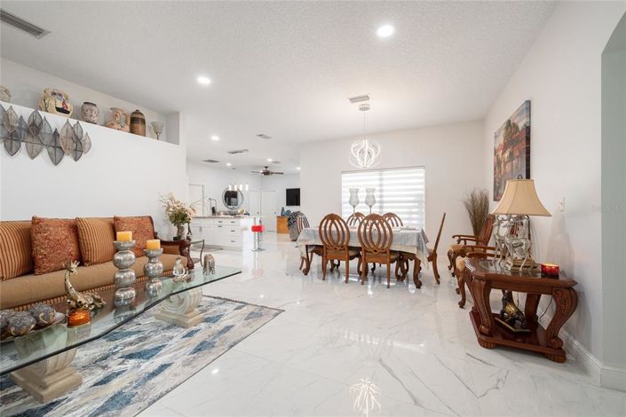 Image No.4-3 Bed Property for sale