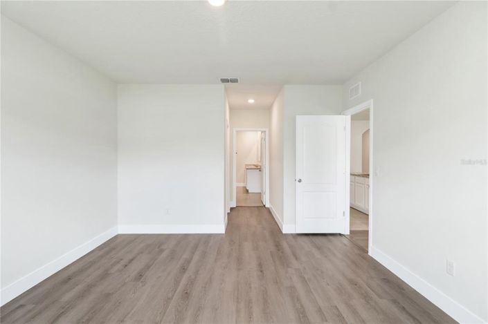 Image No.18-3 Bed Property for sale