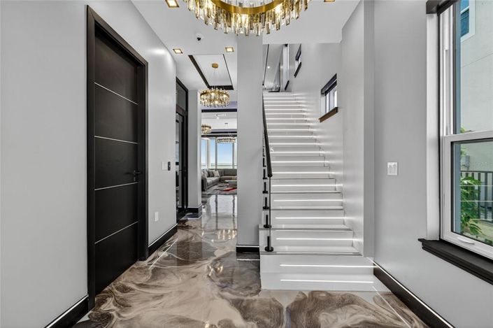 Image No.10-5 Bed Property for sale