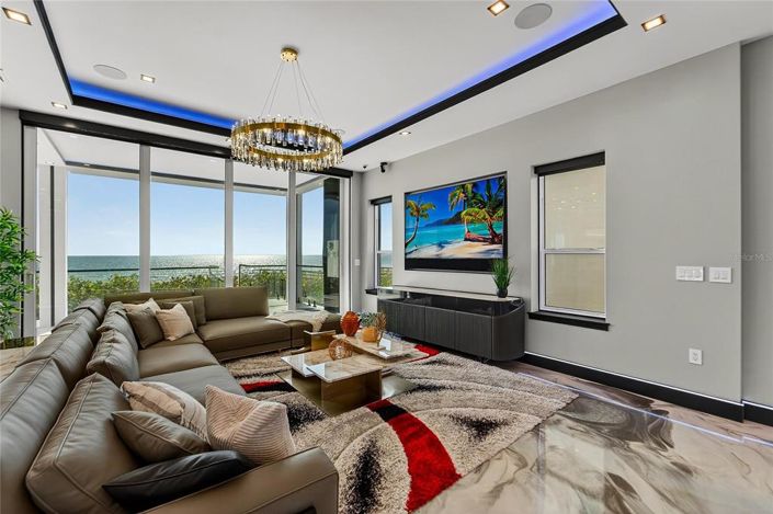 Image No.11-5 Bed Property for sale