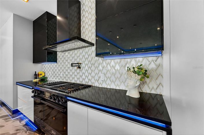 Image No.16-5 Bed Property for sale