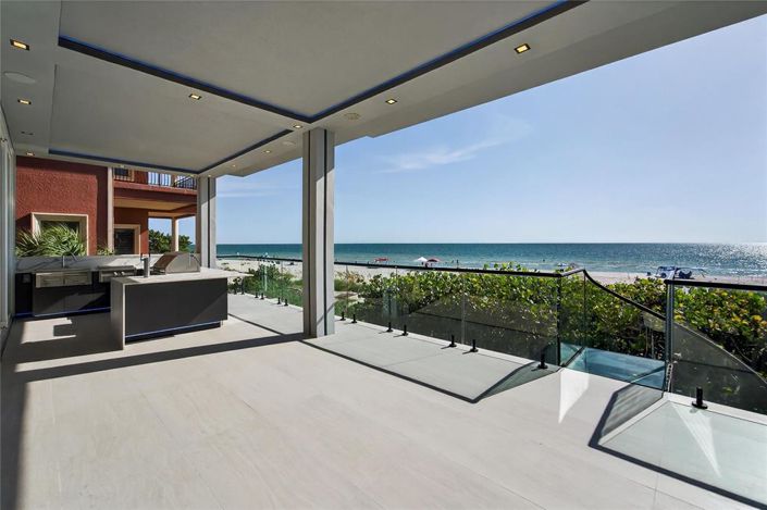 Image No.23-5 Bed Property for sale