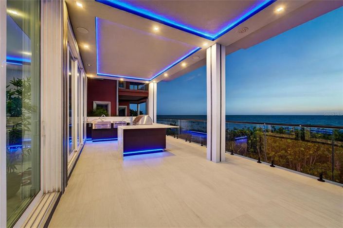 Image No.25-5 Bed Property for sale