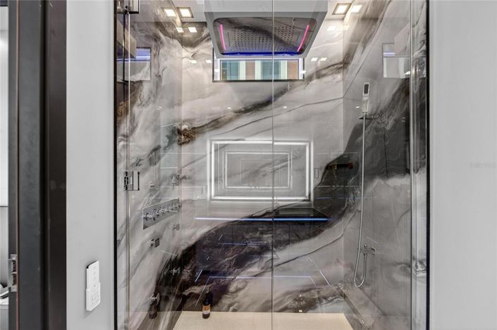 Image No.32-5 Bed Property for sale