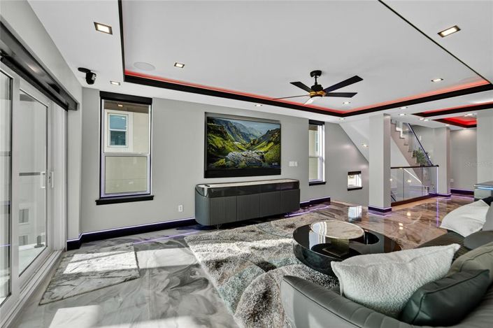 Image No.36-5 Bed Property for sale