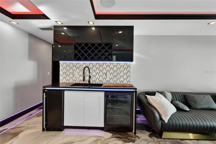 Image No.37-5 Bed Property for sale