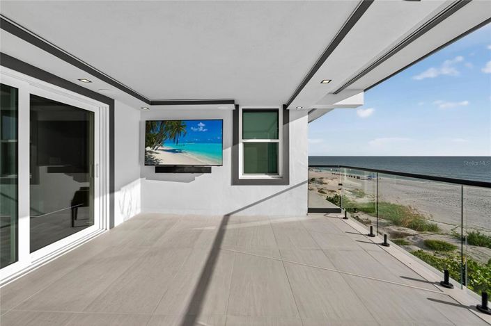 Image No.40-5 Bed Property for sale