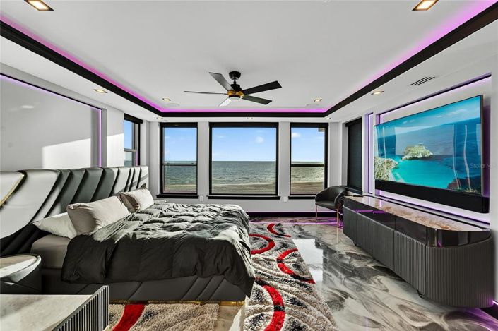 Image No.44-5 Bed Property for sale