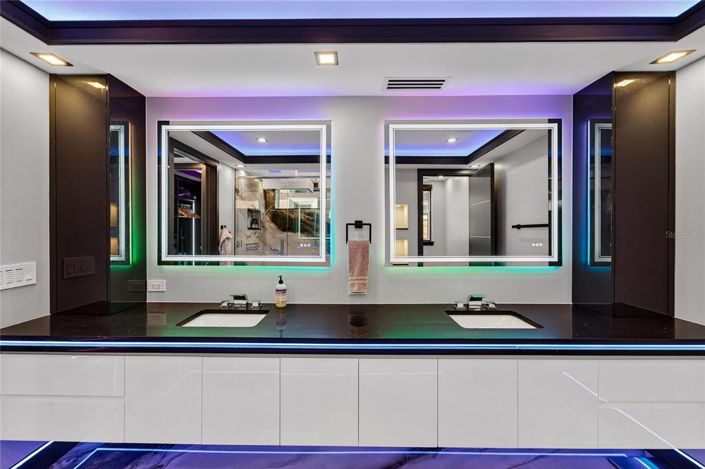 Image No.49-5 Bed Property for sale