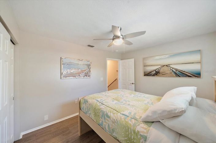 Image No.20-4 Bed Property for sale