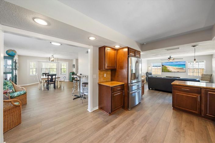 Image No.7-4 Bed Property for sale