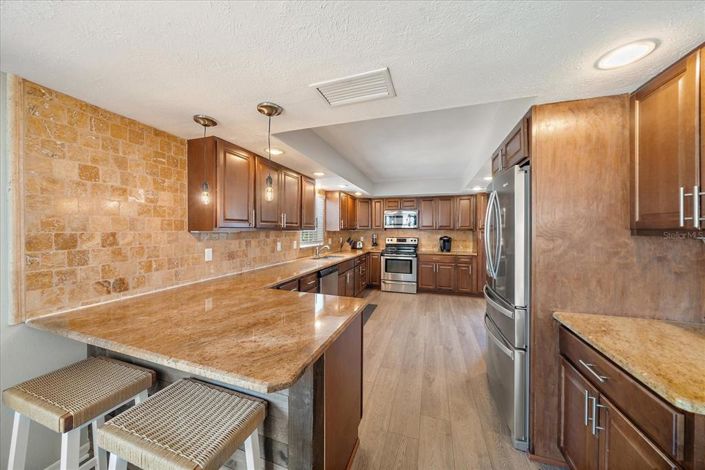 Image No.8-4 Bed Property for sale