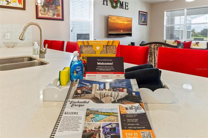 Image No.14-8 Bed Property for sale