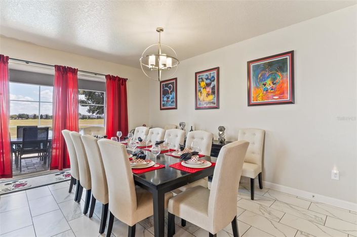 Image No.15-8 Bed Property for sale