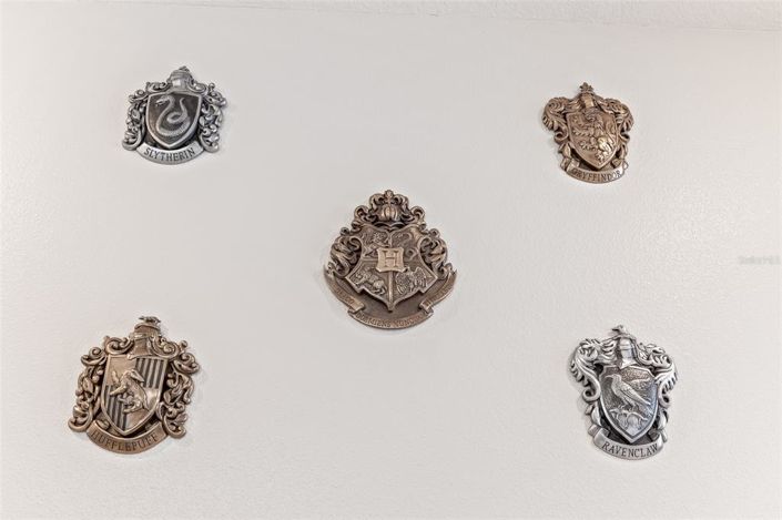 Image No.34-8 Bed Property for sale