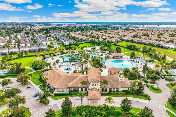 Image No.55-8 Bed Property for sale