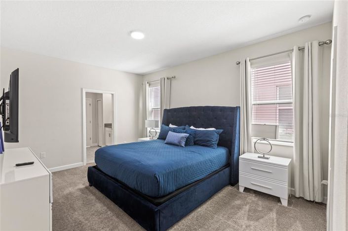 Image No.14-9 Bed Property for sale