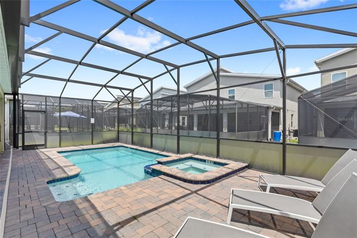 Image No.35-9 Bed Property for sale