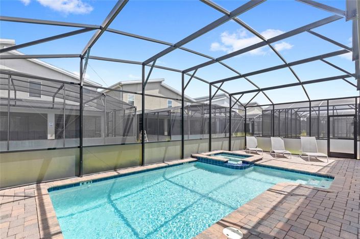 Image No.36-9 Bed Property for sale