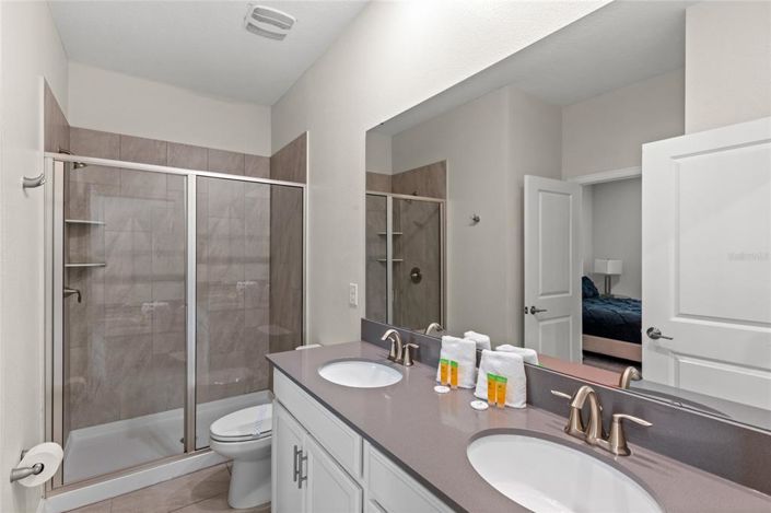 Image No.7-9 Bed Property for sale