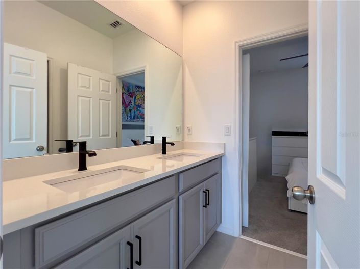 Image No.17-3 Bed Townhouse for sale