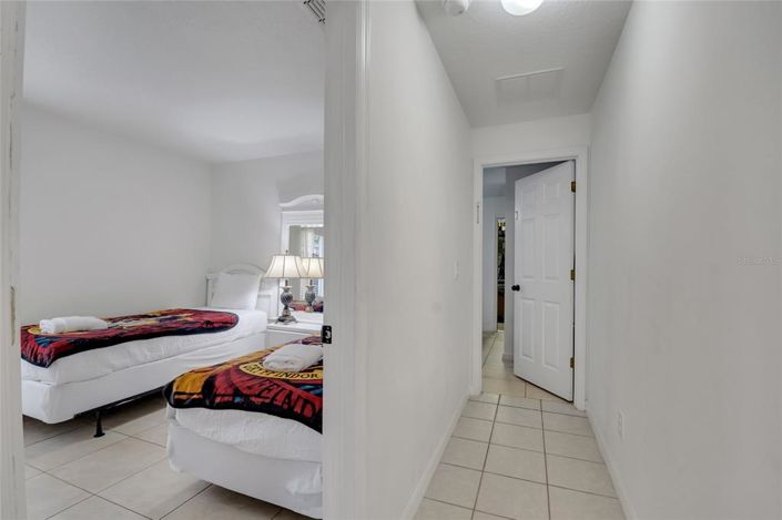 Image No.16-5 Bed Property for sale