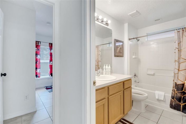 Image No.20-5 Bed Property for sale