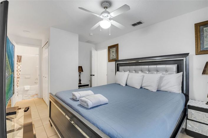 Image No.22-5 Bed Property for sale