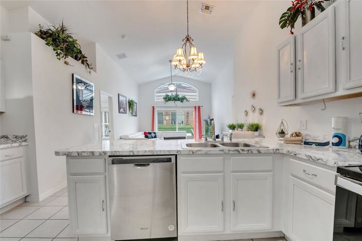 Image No.32-5 Bed Property for sale