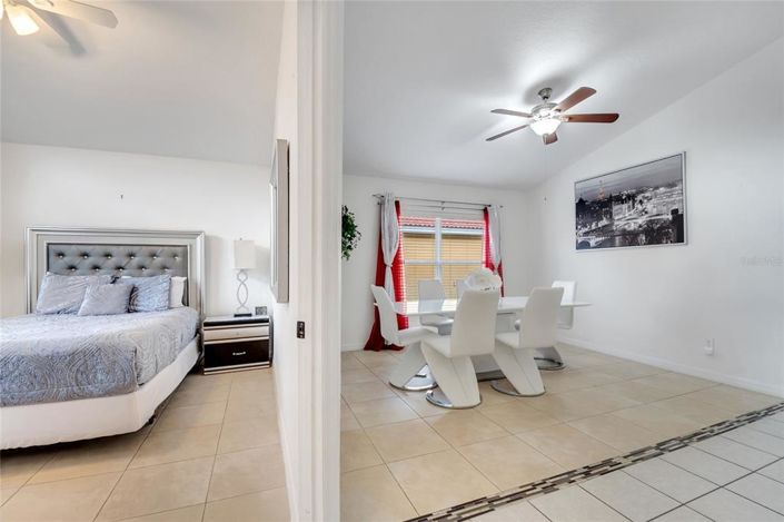 Image No.34-5 Bed Property for sale