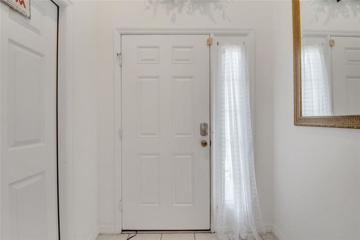 Image No.5-5 Bed Property for sale