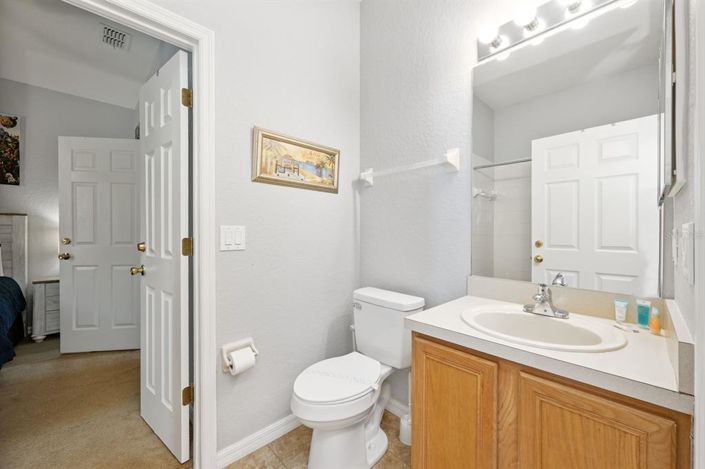 Image No.11-4 Bed Townhouse for sale