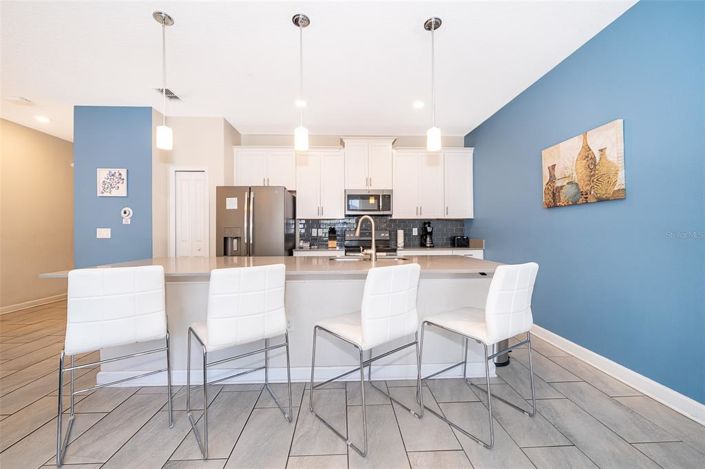 Image No.12-4 Bed Townhouse for sale