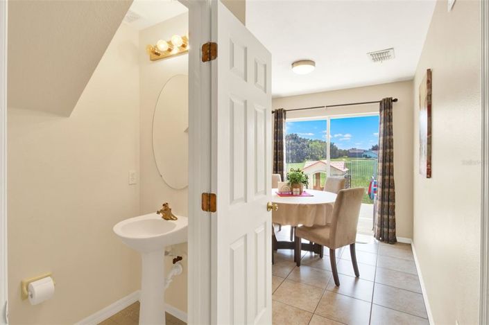 Image No.11-4 Bed Property for sale