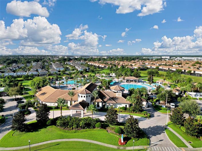 Image No.26-4 Bed Townhouse for sale