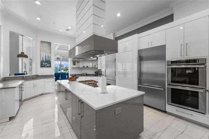 Image No.10-11 Bed Property for sale