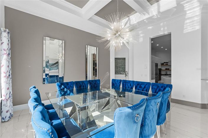 Image No.22-11 Bed Property for sale