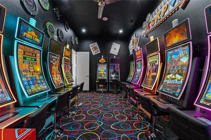 Image No.24-11 Bed Property for sale