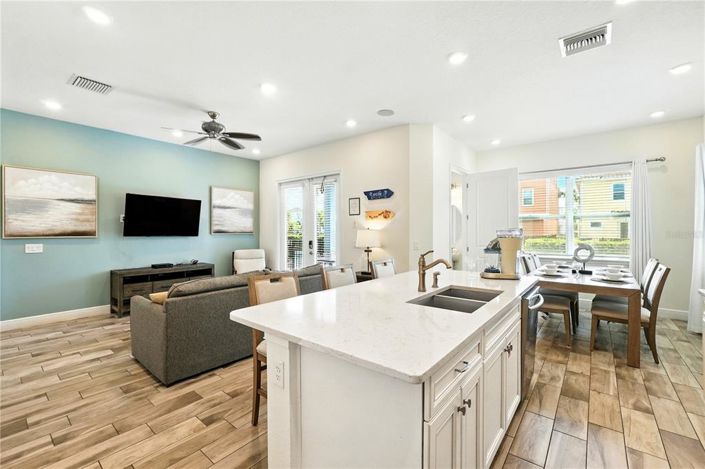 Image No.12-3 Bed Property for sale