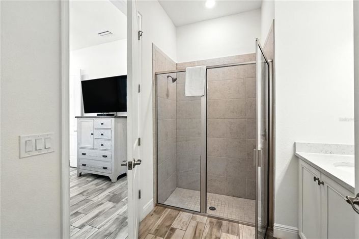 Image No.19-3 Bed Property for sale