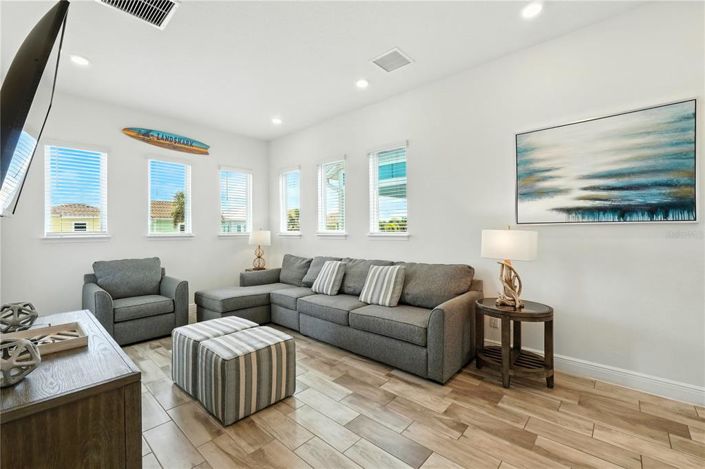 Image No.20-3 Bed Property for sale