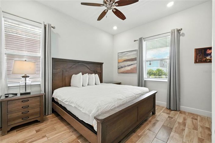 Image No.25-3 Bed Property for sale