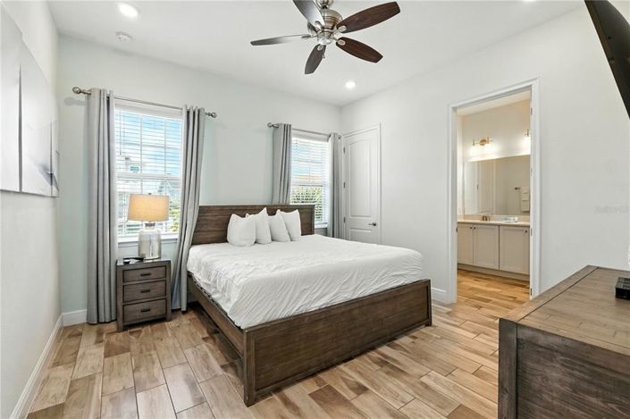 Image No.27-3 Bed Property for sale