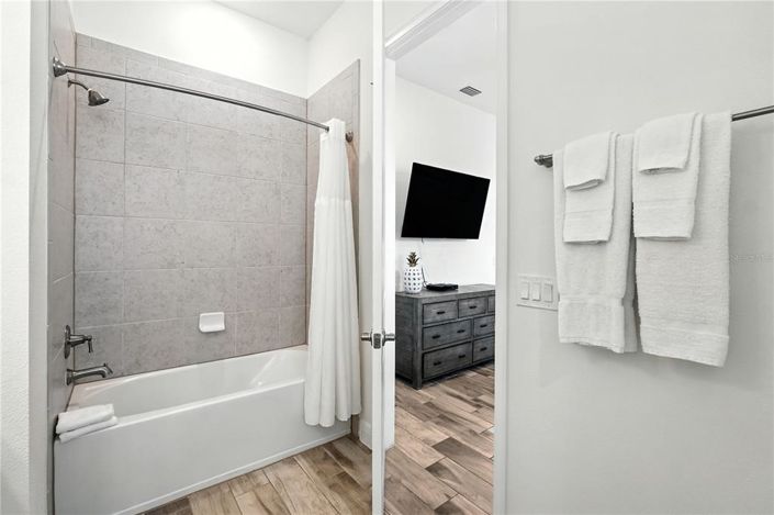 Image No.29-3 Bed Property for sale