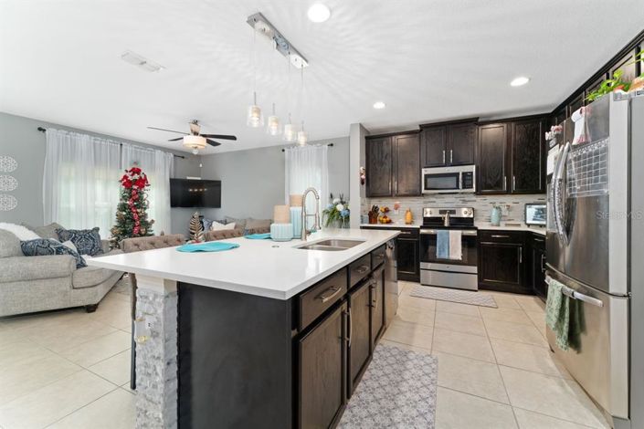 Image No.15-4 Bed Property for sale