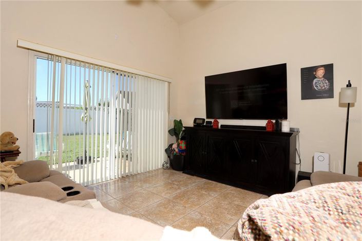 Image No.11-3 Bed Property for sale