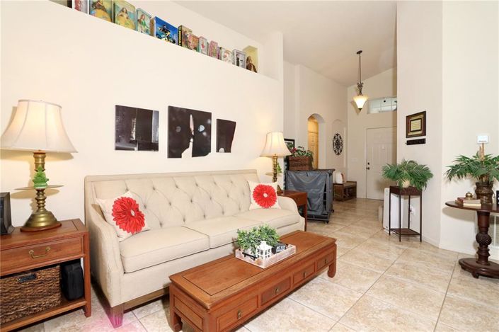 Image No.5-3 Bed Property for sale