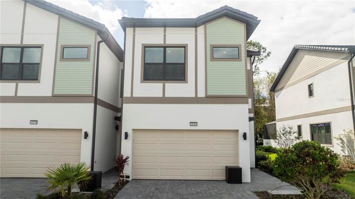 Image No.1-5 Bed Townhouse for sale