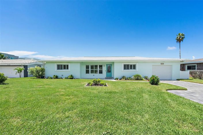 Image No.2-3 Bed Property for sale